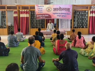 आरोग्यम् नगपुरा में अंतर्राष्ट्रीय योग दिवस पर विशेष आयोजन।