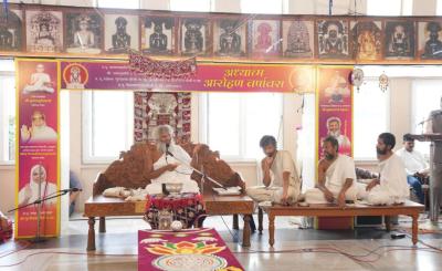 श्री अजितनाथ पार्श्वनाथ जैन मंदिर, कोठी में गुरुदेव श्री आचार्य भगवंत श्री जिनमणिप्रभसूरीश्वरजी का भव्य मंगल प्रवेश संपन्न।