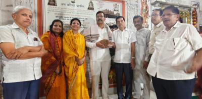 चमत्कारी जैन दादाबाड़ी भैरव सोसायटी में विधायक मोतीलाल साहू ने छत्तीसगढ़ की समृद्धि हेतु की पूजा अर्चना।