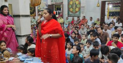 चमत्कारी जैन दादाबाड़ी भैरव सोसायटी रायपुर में जेन अल्फा ने दादागुरुदेव इक्तिसा और महाआरती में उत्साहपूर्वक भाग लिया।